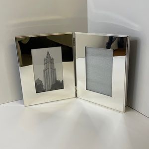 Double picture frame